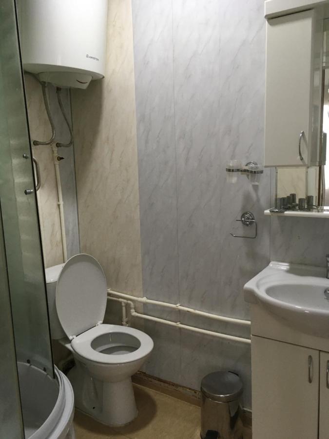 Hotel Splav Guest Hause Gusar Belgrado Exterior foto